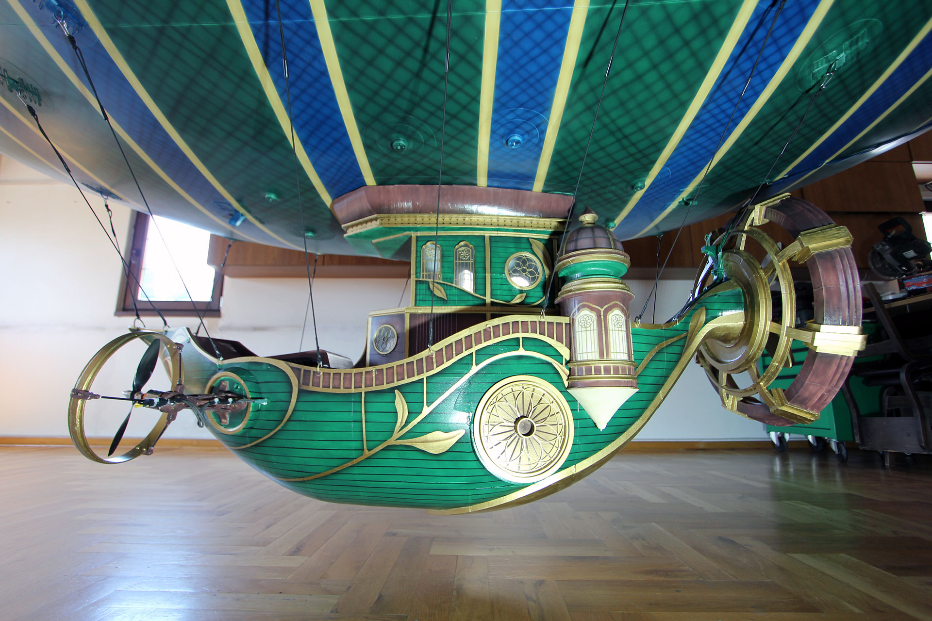 Flying-Boat-indoor-RC-Blimp-ship-detail